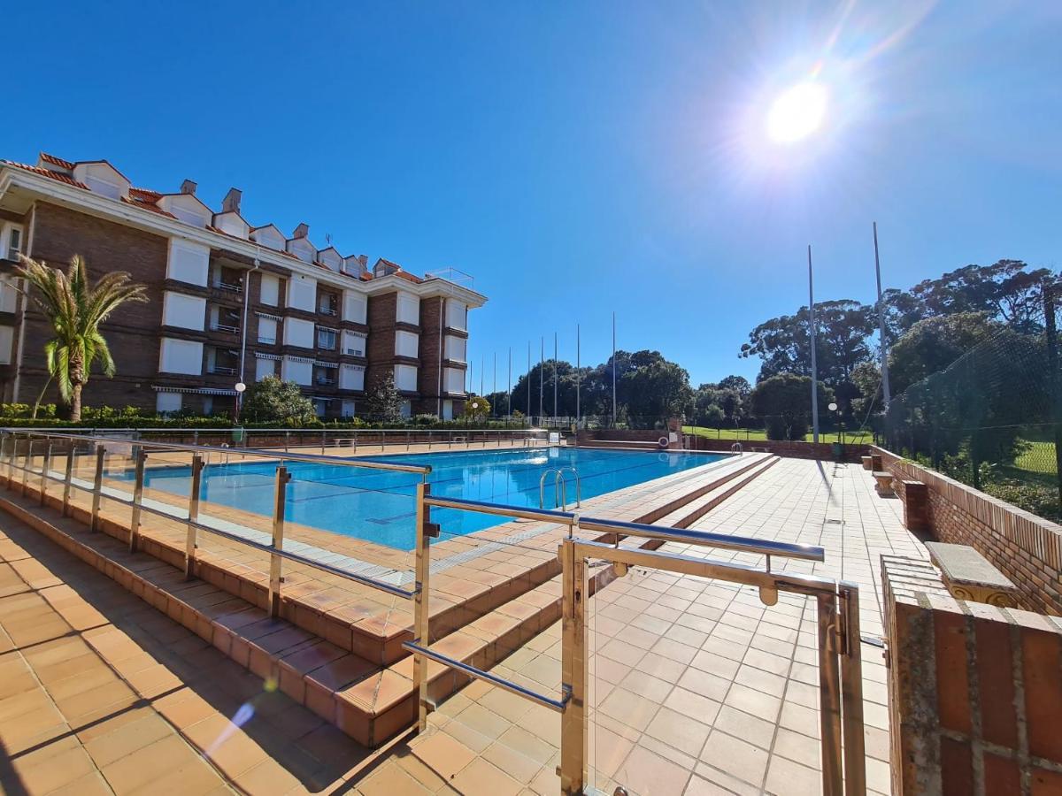 Noja. Piso En Noja A 5 Minutos De La Playa De Ris Apartment Екстериор снимка