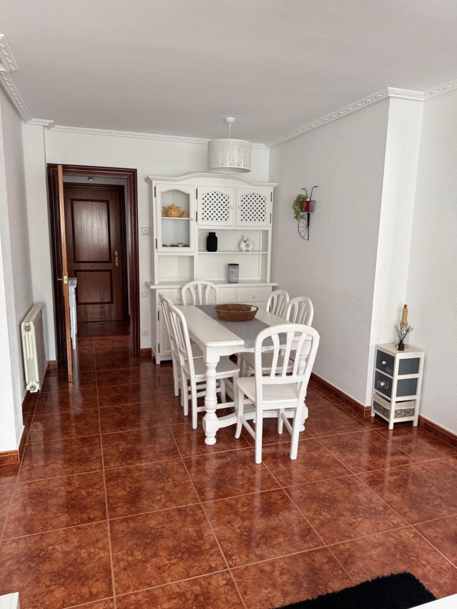 Noja. Piso En Noja A 5 Minutos De La Playa De Ris Apartment Екстериор снимка