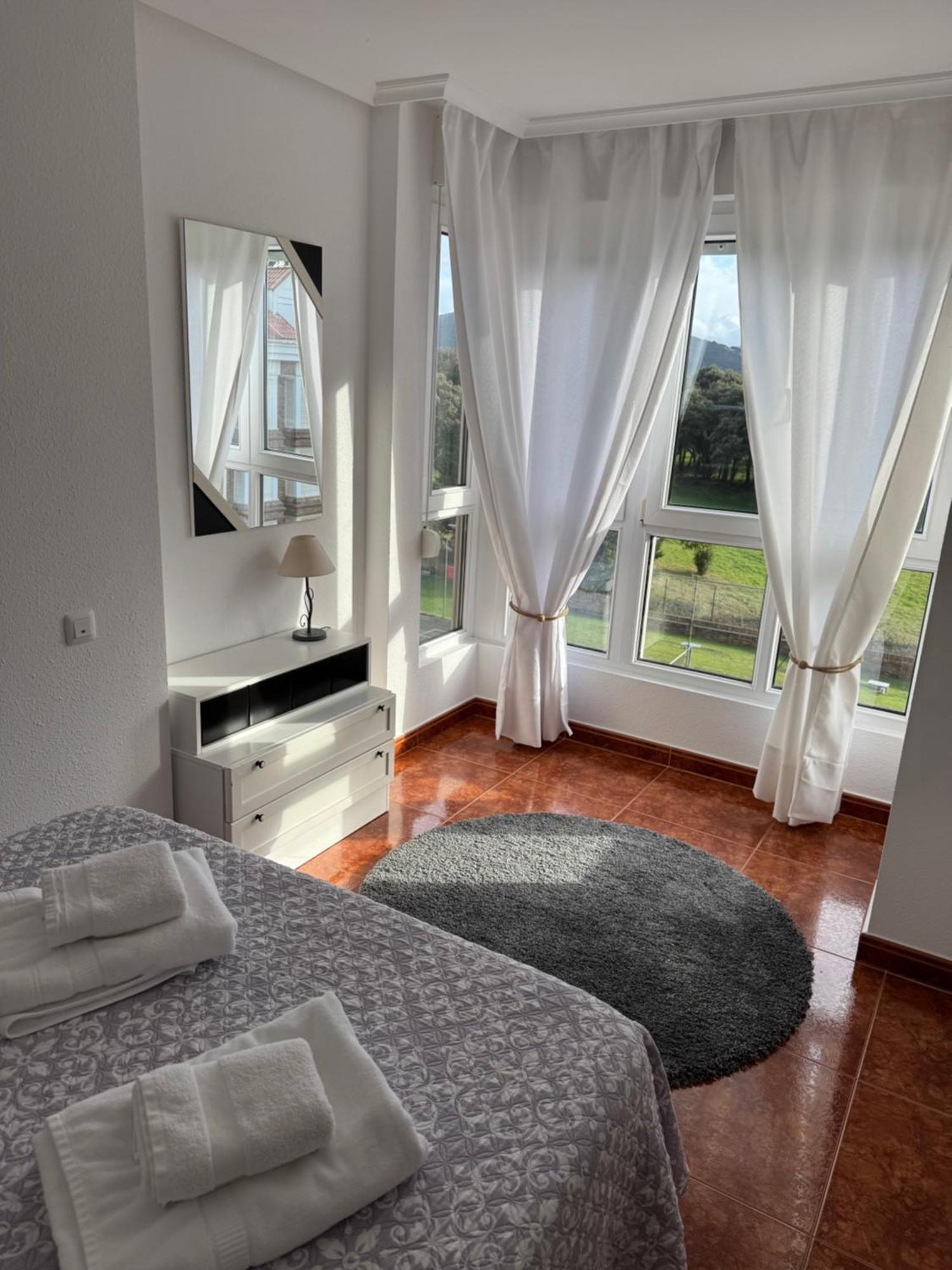 Noja. Piso En Noja A 5 Minutos De La Playa De Ris Apartment Екстериор снимка